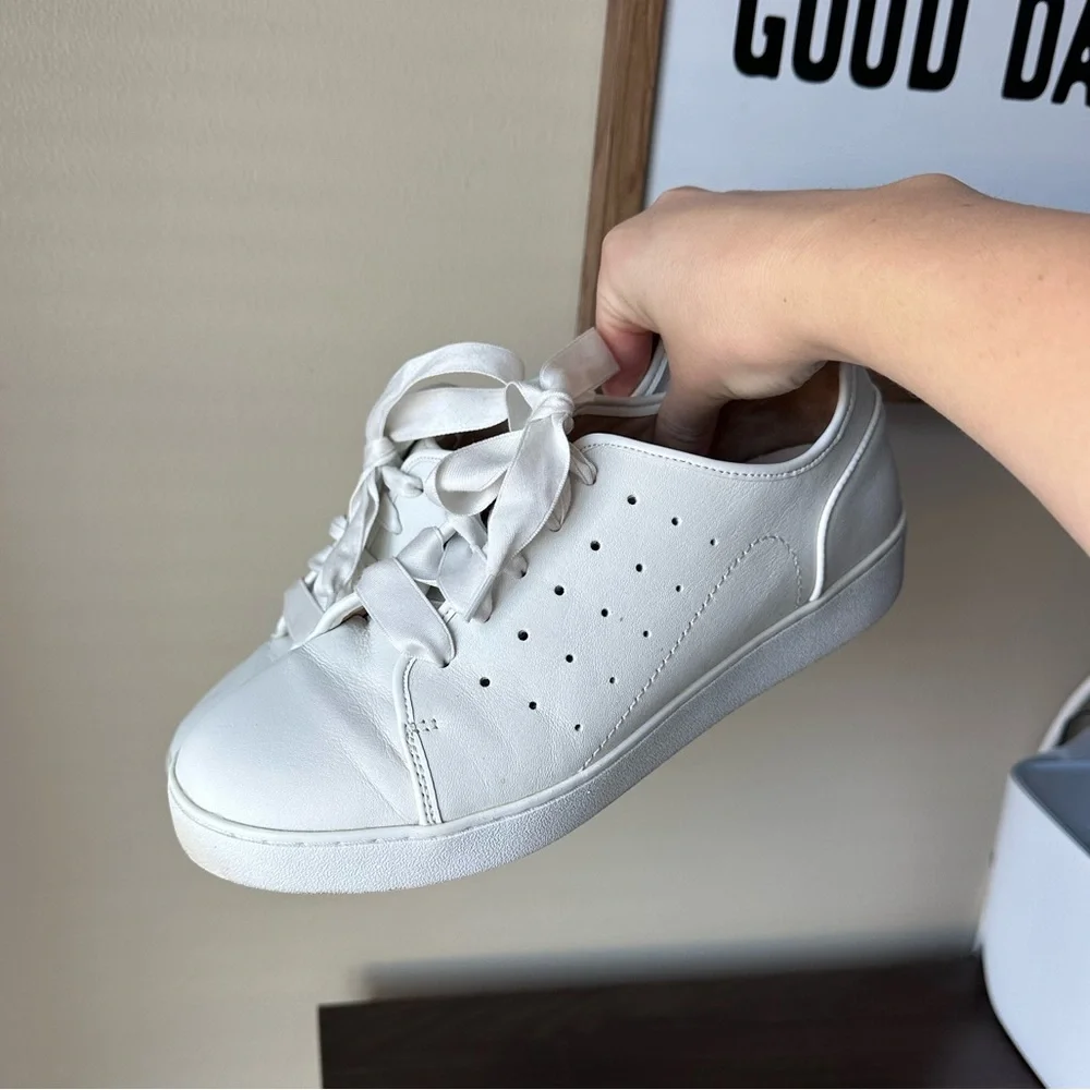 Vionic Keke Leather Sneakers Ribbon Laces in White - Picture 3 of 10